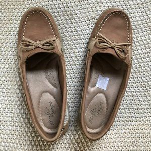 Dexflex Comfort tan deck shoes loafers size 7
